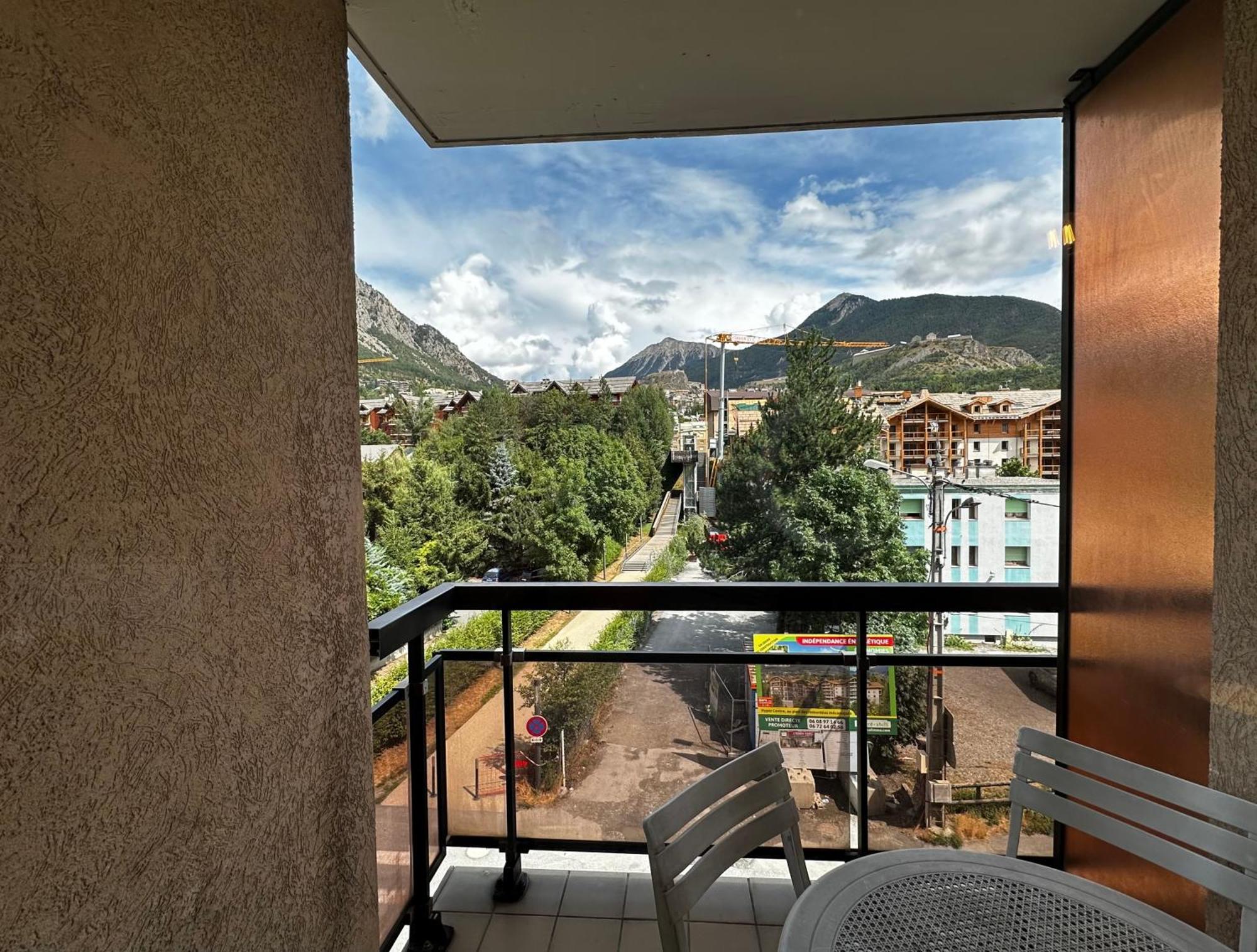Appartement Centre Ville Pied De Piste Briancon エクステリア 写真